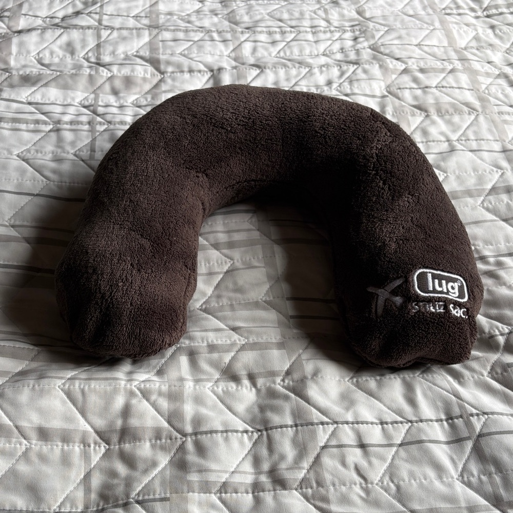 Lug Snuz Chocolate Brown Travel 2-in-1 Neck Pillow and Blanket